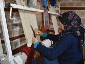 Kahramanmaraş’ın Kültürel Mirası Halılara İşleniyor