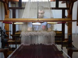 Ecdat Yadigarı Fabrikanın Asırlık Tezgahlarında Üretim Sürüyor