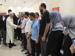 Diyanet İ̇şleri Başkanı Erbaş, Umre Ziyareti İçin Mekke’de Bulunan Vatandaşlarla Buluştu