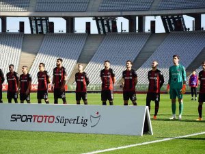 Andrea Pirlo’dan Kadroda 1 Değişiklik