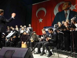 Farklı Meslek Gruplarından Oluşan Korodan Müzik Ziyafeti
