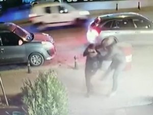Restoran Çıkışı Kadının Tekme Tokat Darp Edilmesi Kamerada