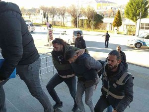 Bir Gencin Öldüğü Silahlı Kavganın Zanlısı, Karısı Ve Çocuğunu Korumak İçin Ateş Ettiğini Söyledi