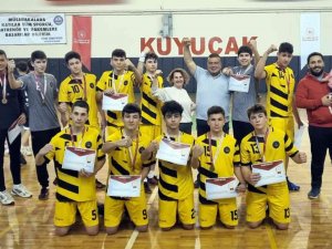 Ula Kokpit Hentbol Takımı Yarı Finale Kaldı