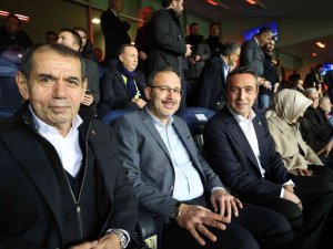 Bakan Kasapoğlu Derbiyi Başkanlarla Beraber Takip Etti