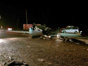 Adana’da Yolcu Minibüsü İle Otomobil Çarpıştı: 13 Yaralı