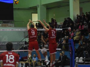 Efeler Ligi: Develi Belediyespor: 0- Halkbank: 3