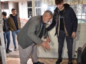 Çeyrek Asırlık Berber, 3 Yıldır Engelli Ve Yaşlı Vatandaşlara Ücretsiz Hizmet Veriyor