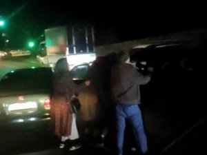 Arnavutköy’de Sürücüler Arasında Çıkan Kavgada Bir Kadın Ezilme Tehlikesi Yaşadı