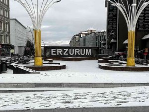 Erzurum Güne Karla Uyandı