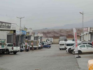 Siirt’te Oto Sanayi Sitesinde Yoğunluk Esnafı Sevindirdi