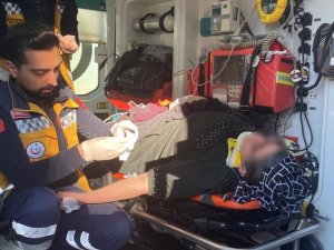 Motosiklet İle Otomobil Çarpıştı: 1 Yaralı