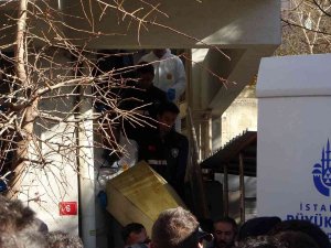 Kartal’da 2 Kadının Ölü Bulunduğu Evden Uyuşturucu, Fare Zehri Ve Şizofreni İlaçları Çıktı