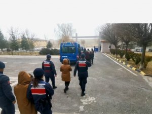 Altın Ve Kumbara Hırsızı 4 Kadın Tutuklandı