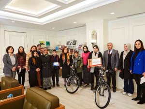 İ̇klim Kampanyasında Testi Kazananlara Ödül