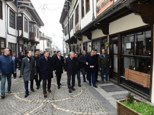 Vali Şahin’den Yeşilyurt’daki Tarih Ve Kültür Hizmetlerine Tam Not