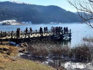 Abant’ta Güneşli Havanın Tadını Çıkardılar