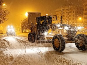 Kırsalda Karla Mücadele Aralıksız Sürüyor