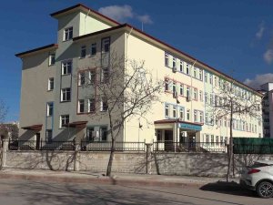 Sınav Sonucu Kötü Gelen Öğrenci 2’nci Kattaki Sınıfından Aşağı Atladı