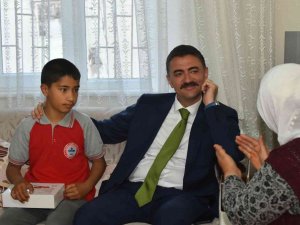 ’Kapınızdayız’ Projesi Sayesinde Yüzlerce Ailenin Sorunu Çözülüyor
