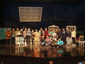 Beklenen Tiyatro Oyunu Uşak’ta Seyirciyle Buluştu