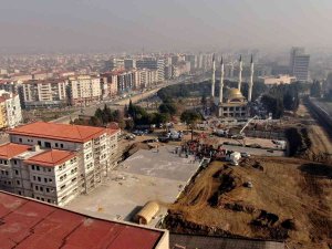 Yunusemre’nin ’Meydan Projesi’ne Bir Eser Daha