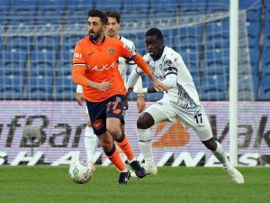 Spor Toto Süper Lig: Medipol Başakşehir: 0 - Adana Demirspor: 0 (İ̇lk Yarı)