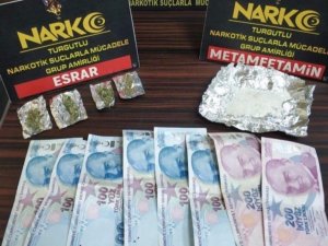Manisa’da Durdurulan Şahsın Üzerinden Uyuşturucu Çıktı