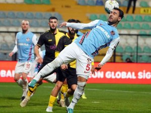 Spor Toto Süper Lig: İ̇stanbulspor: 0 - Gaziantep Fk: 1 (İ̇lk Yarı)