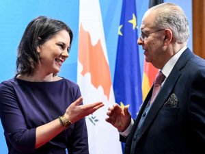 Almanya Dışişleri Bakanı Baerbock: "Kıbrıs İçin İki Devletli Bir Çözüm Söz Konusu Bile Olamaz"