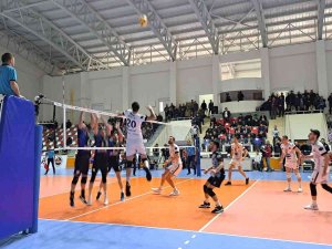 Efeler Ligi 14. Hafta: Türşad: 3 - Hatay Büyükşehir Belediye: 1