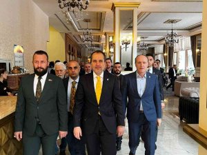 Çat: “Yarınlar Rahatından Vazgeçenlerindir”