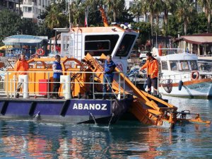 Akdeniz’in İki Noktasından 20 Kamyon Çöp Çıktı