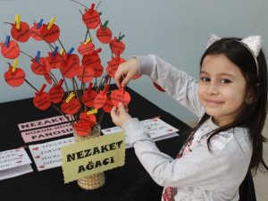 Okullarda "İ̇letişim Ve Nezaket Kulüpleri" Kuruldu