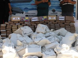 Mersin’de 5 Bin 878 Operasyonda, 1 Ton 25 Kilogram Uyuşturucu Ele Geçirildi