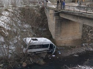 Ordu’da Öğrenci Servisi Köprüden Uçtu: 4 Öğrenci Yaralı