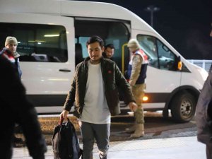 Ağrı’da 138 Afgan Göçmen, Ülkelerine Gönderildi