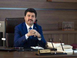 Rektör Sarıbıyık: “Doğru Haber Demokrasi Mekanizmasını Güçlendiriyor”