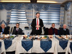 Vali Tekbıyıkoğlu: "Demokraside Basının Yeri Çok Önemli"