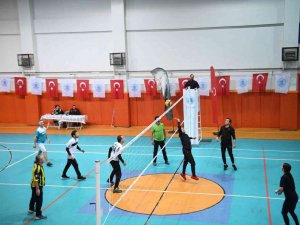 Tuzla Belediyesi Voleybol Ligi Başladı