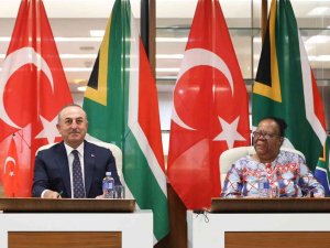 Bakan Çavuşoğlu: "(Rusya-ukrayna) Biz Savaşın Müzakere Masasında Sona Ereceğine İnanıyoruz"