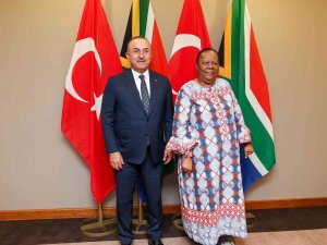Bakan Çavuşoğlu, Güney Afrikalı Mevkidaşı Pandor İle Görüştü