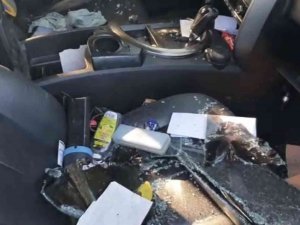 Bursa’da 3 Aracın Camlarını Kırarak Soydular