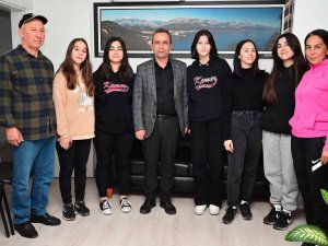 Kemer Belediyesi’nden Sporculara Ulaşım Desteği