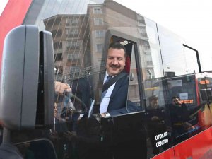 Balıkesir’de Ulaşımda Yüzde 75’lik İndirim Öğrencinin Yüzünü Güldürdü