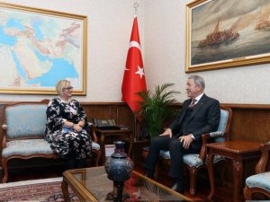 Bakan Akar, Dakar Büyükelçiliğine Atanan Sağman’ı Kabul Etti