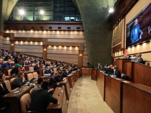 İ̇bb Ak Parti Grup Başkanvekili Göksu: "İ̇bb Meclisi’nde Deprem Konuşuluyor Ama İ̇bb Başkanı Süleymaniye’de Tur Yapıyor”