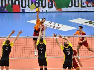 Cev Kupası: Galatasaray Hdı Sigorta: 1 - Pge Skra Belchatow: 3