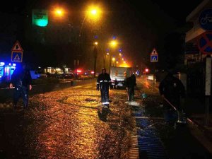 Marmaris’te Sağanak Yağış Etkili Oluyor