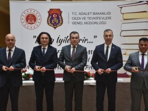 Adana’da Adliyesinde Kitap Bağışı Kampanyası